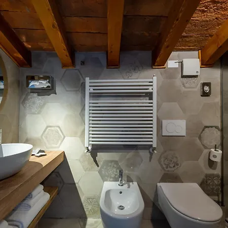 Bonacolsi Collection, Mantegnahotels Penzion